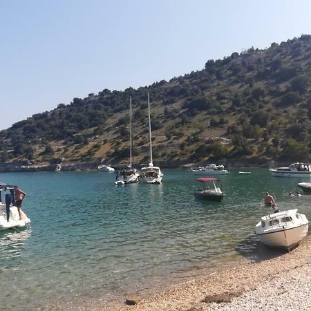 Apartman Knapic Koromačno Εξωτερικό φωτογραφία