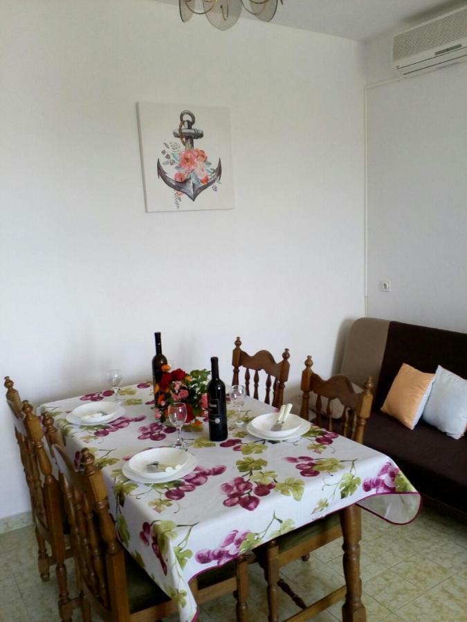 Apartman Knapic Koromačno Εξωτερικό φωτογραφία