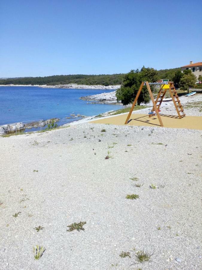 Apartman Knapic Koromačno Εξωτερικό φωτογραφία