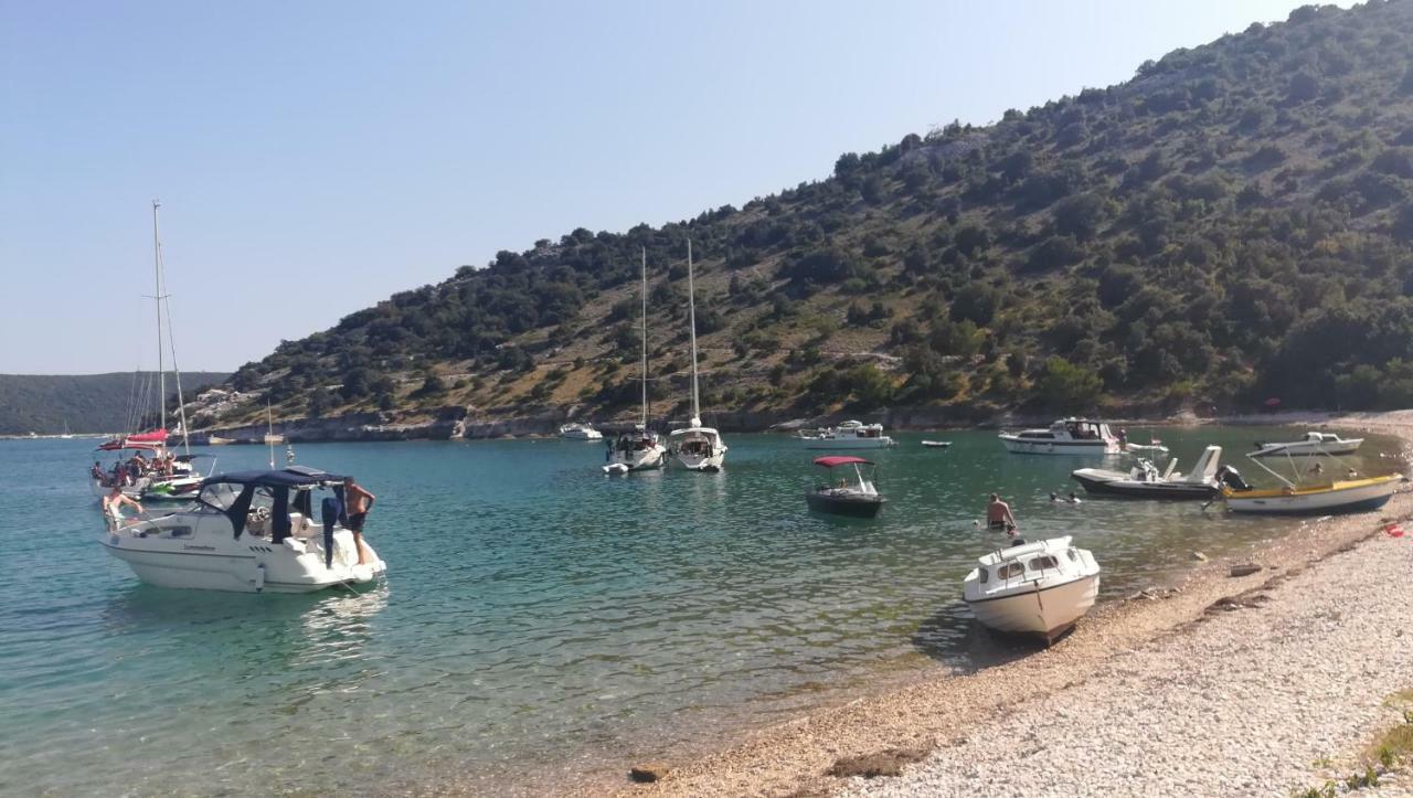 Apartman Knapic Koromačno Εξωτερικό φωτογραφία